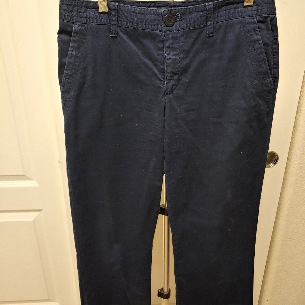 Eddie Bauer navy blue capris size 8